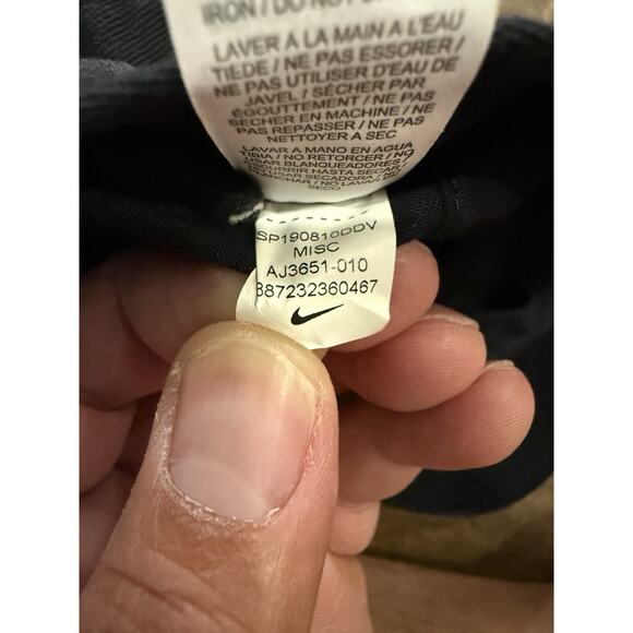 Nike Heritage86 Youth Kids Unisex Black Adjustable Strapback Hat Baseball Cap - Picture 9 of 9